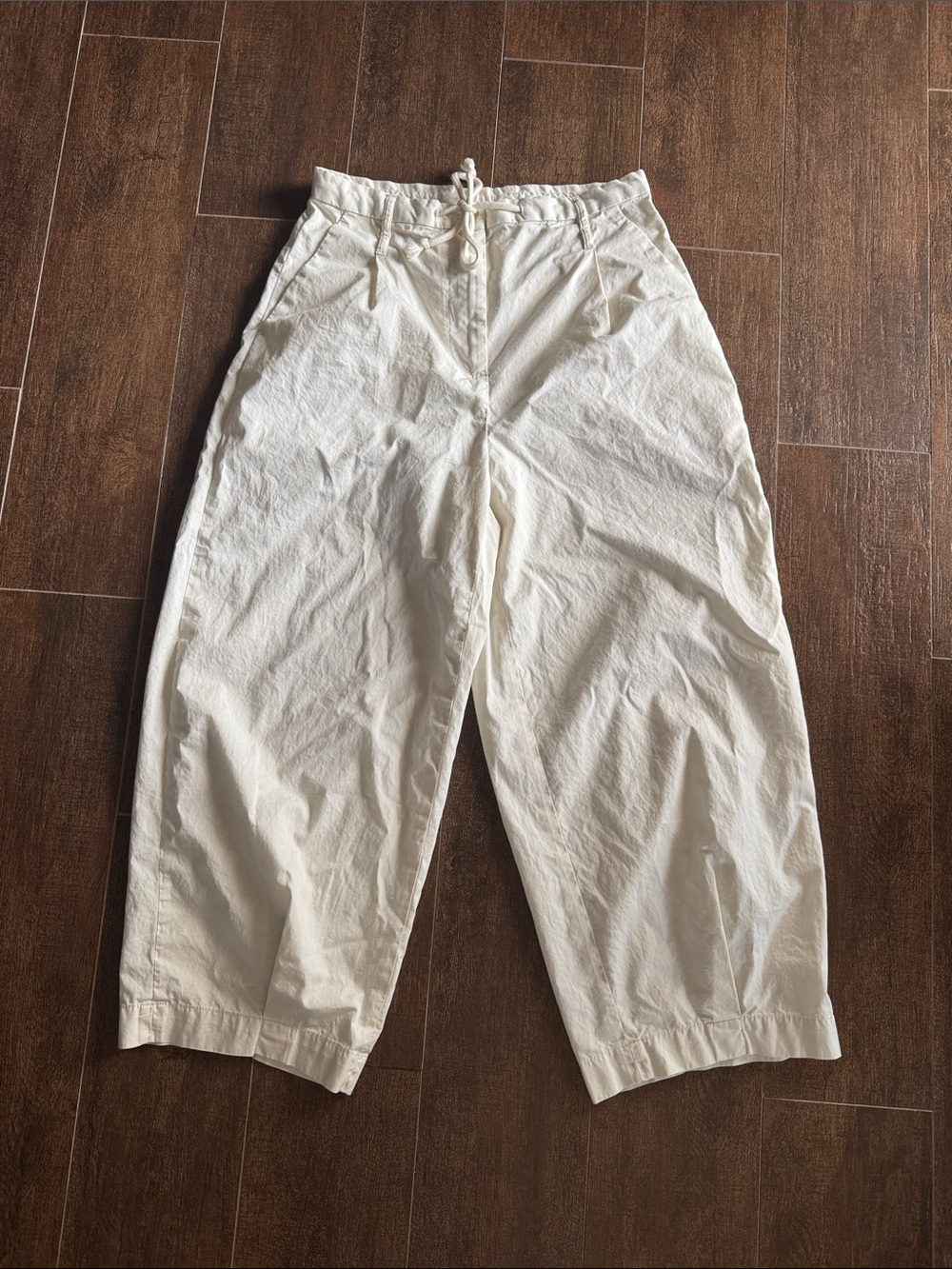 Banana Republic cotton barrel leg pants
